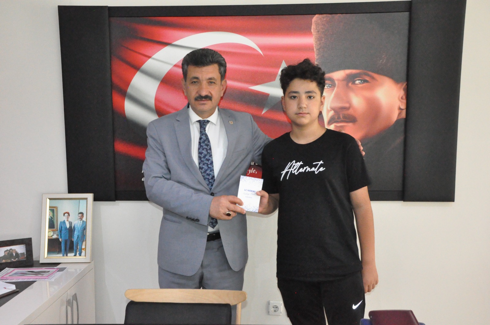 YERKÖY BELEDİYE BAŞKANINDAN BAŞARILI ÖĞRENCİLERE LGS ÖDÜLLERİ
