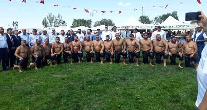 SORGUN’DA 4 GÜN SÜREN YAĞLI GÜREŞ FESTİVALİ BAŞLADI