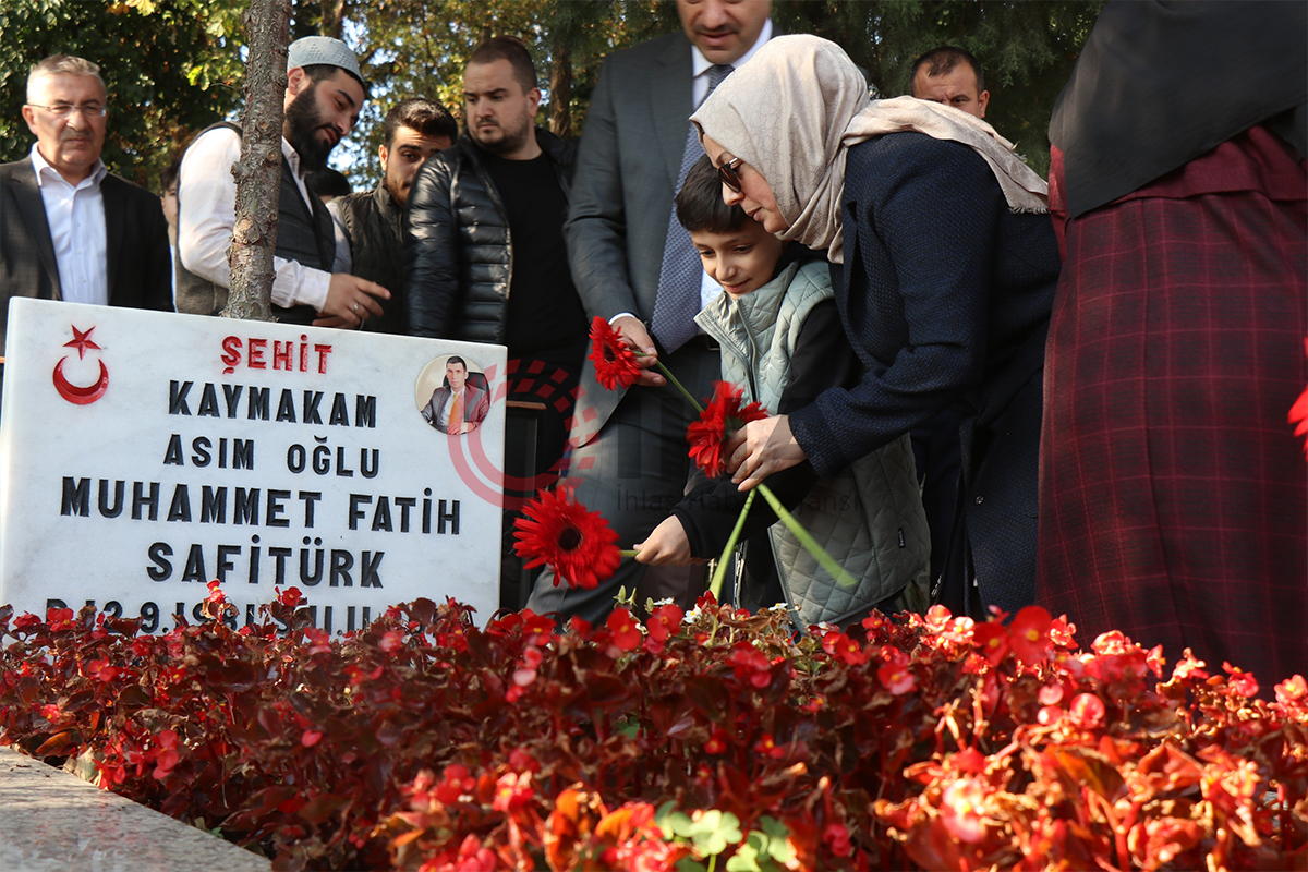 Şehit Kaymakam Safitürk, vefatının 6’ncı yıl dönümünde kabri başında anıldı