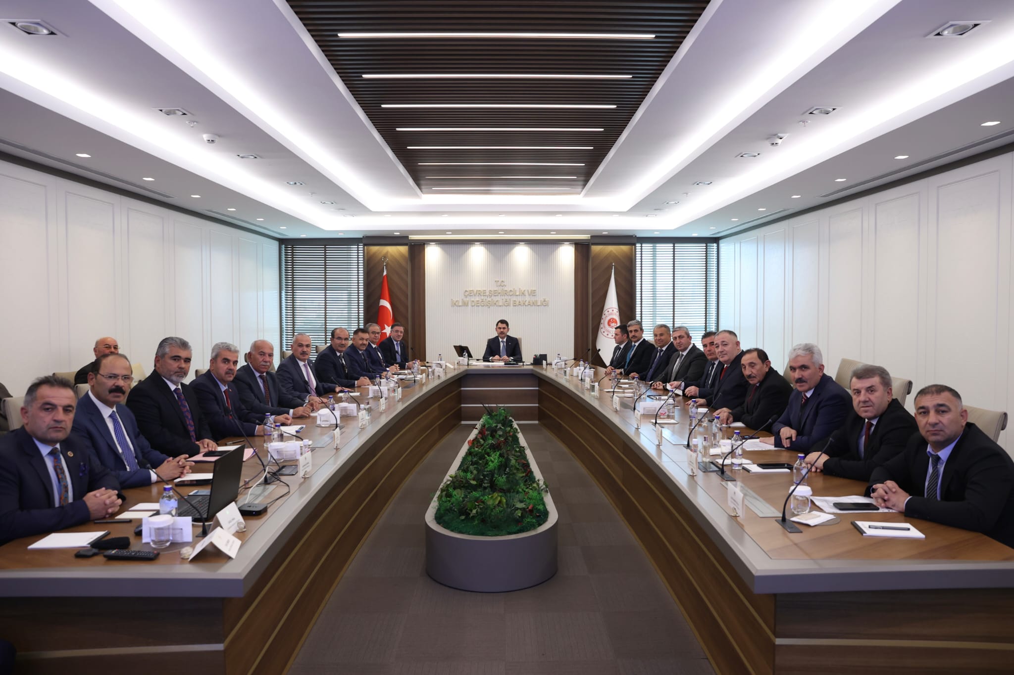 AK PARTİLİ BELEDİYELERİN İHTİYAÇLARINI MİLLETVEKİLİ BAŞER ÇÖZÜMLÜYOR