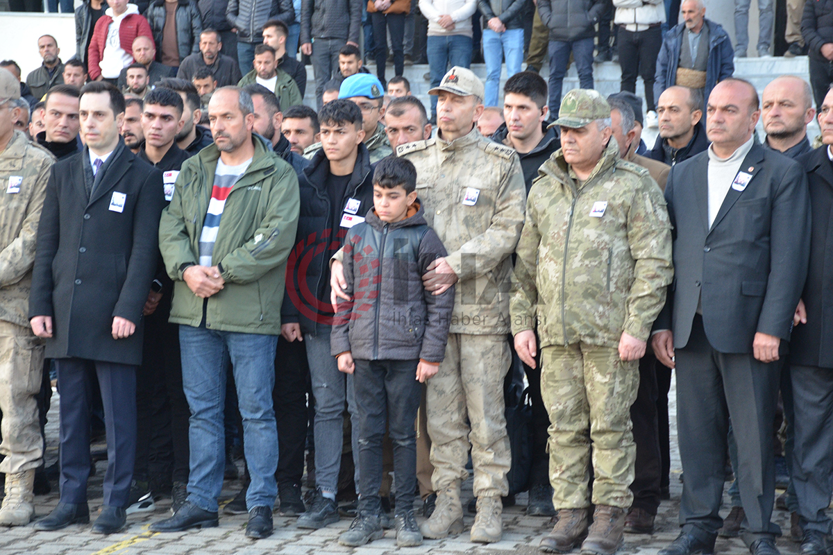 Şırnak'ta komutanın elleriyle gözyaşlarını sildiği şehit çocuğu konuştu