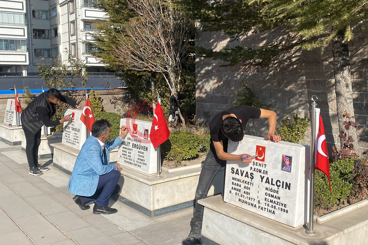 Lise öğrencilerinden duygulandıran davranış