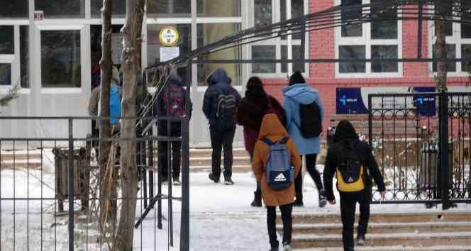 YOZGAT’TA OKULLARA 1 GÜNLÜK 'KAR' TATİLİ