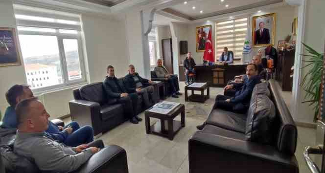 BAŞKAN EYÜP ÇAKIR, İLÇEDEN GEÇEN DİRİ FAY HATLARINA DİKKAT ÇEKTİ