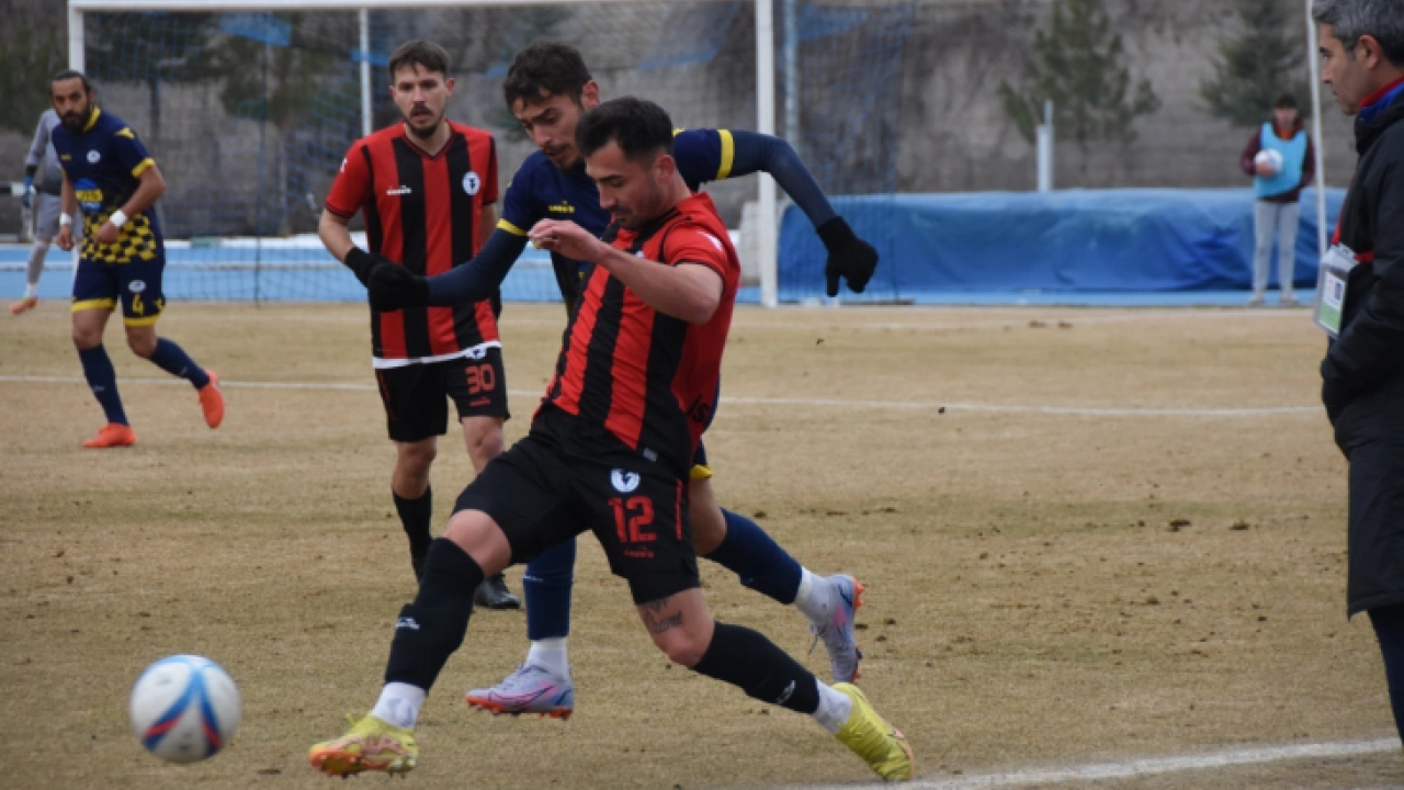 YOZGATSPOR  3-2 YENİLİRKEN BOZOKSPOR  0-0 BERABERE KALDI