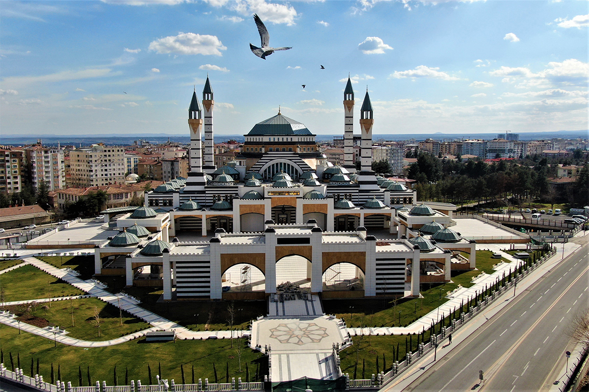 500 milyon liraya mal olan Selahaddin Eyyubi Cami ve Külliyesi Cumhurbaşkanı Erdoğan’ın katılımıyla açılacak