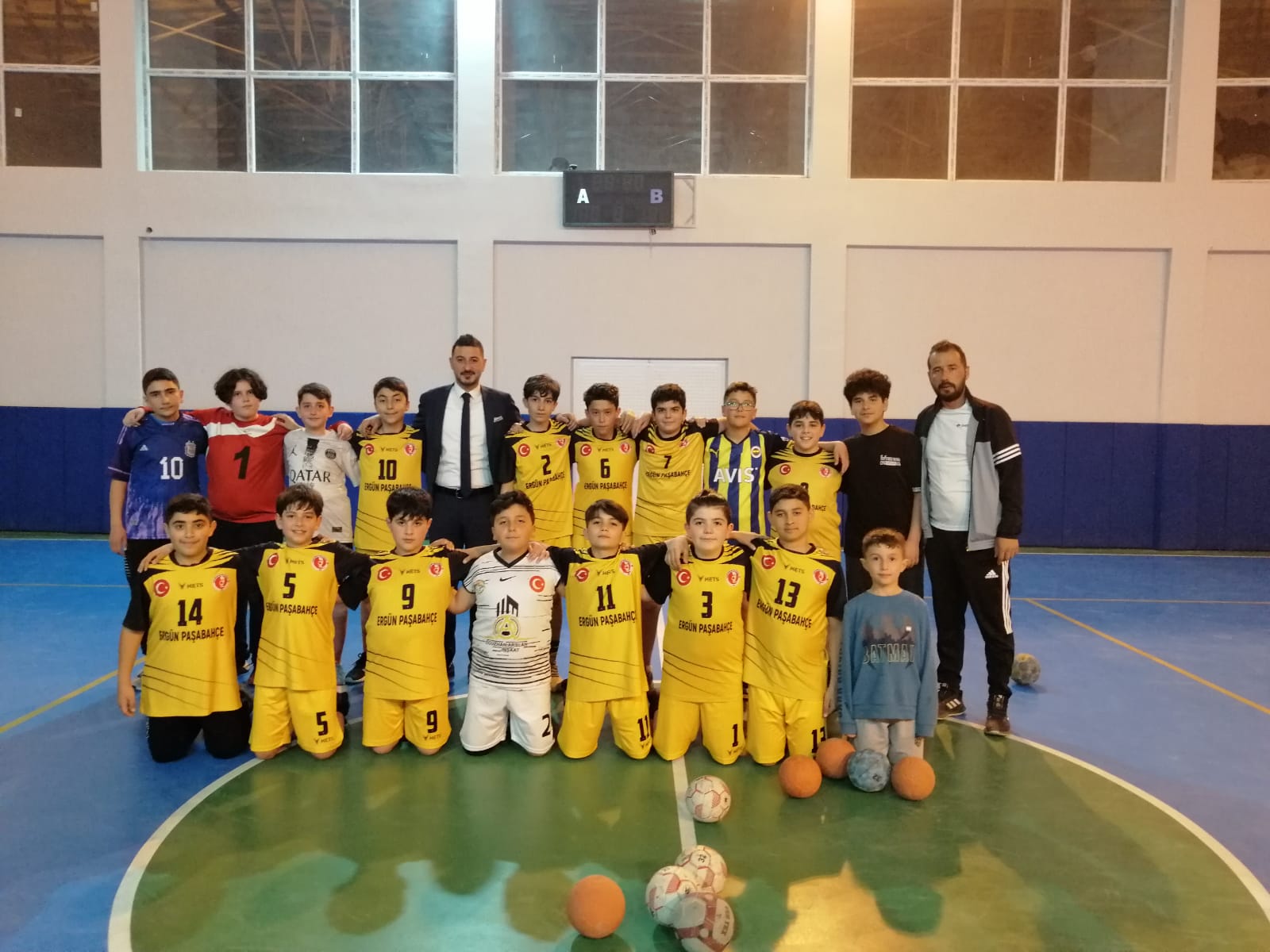 ASP GENÇLİKSPOR HENTBOL TAKIMIMIZ YARI FİNALDE ELENDİ