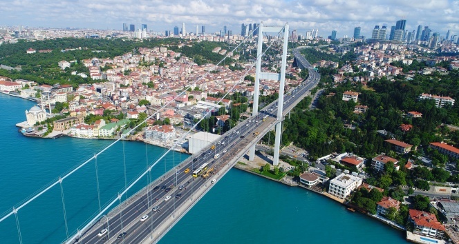 Bayram tatili nedeniyle köprü ve otoyolların ücretsiz olması kararı Resmi Gazete’de