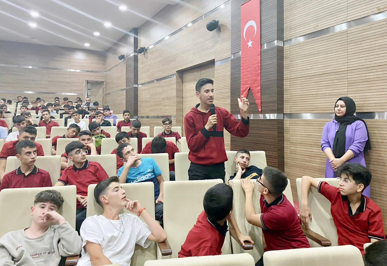 SORGUN TSO'NUN DÜZENLEDİĞİ YAPAY ZEKA SEMİNERİ İLGİ GÖRDÜ