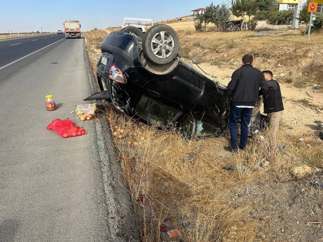 YOZGAT SORGUN KARAYOLUNDA TRAFİK KAZASI : 4 YARALI