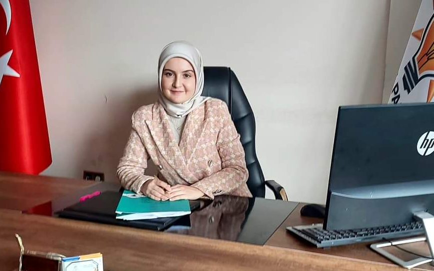AKP KADIN KOLLARI BAŞKANI YURTLU KADINLARIN GÜNÜNÜ KUTLADI