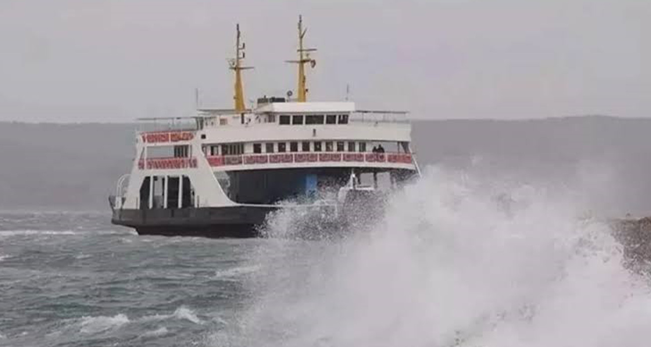 BANDIRMA VE ERDEK’TE FERİBOT SEFERLERİ İPTAL EDİLDİ