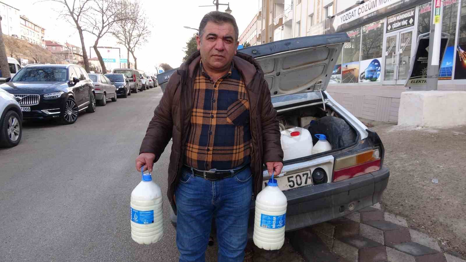 SÜT FİYATLARINI MAAŞ ZAM ORANLARINA GÖRE BELİRLİYOR