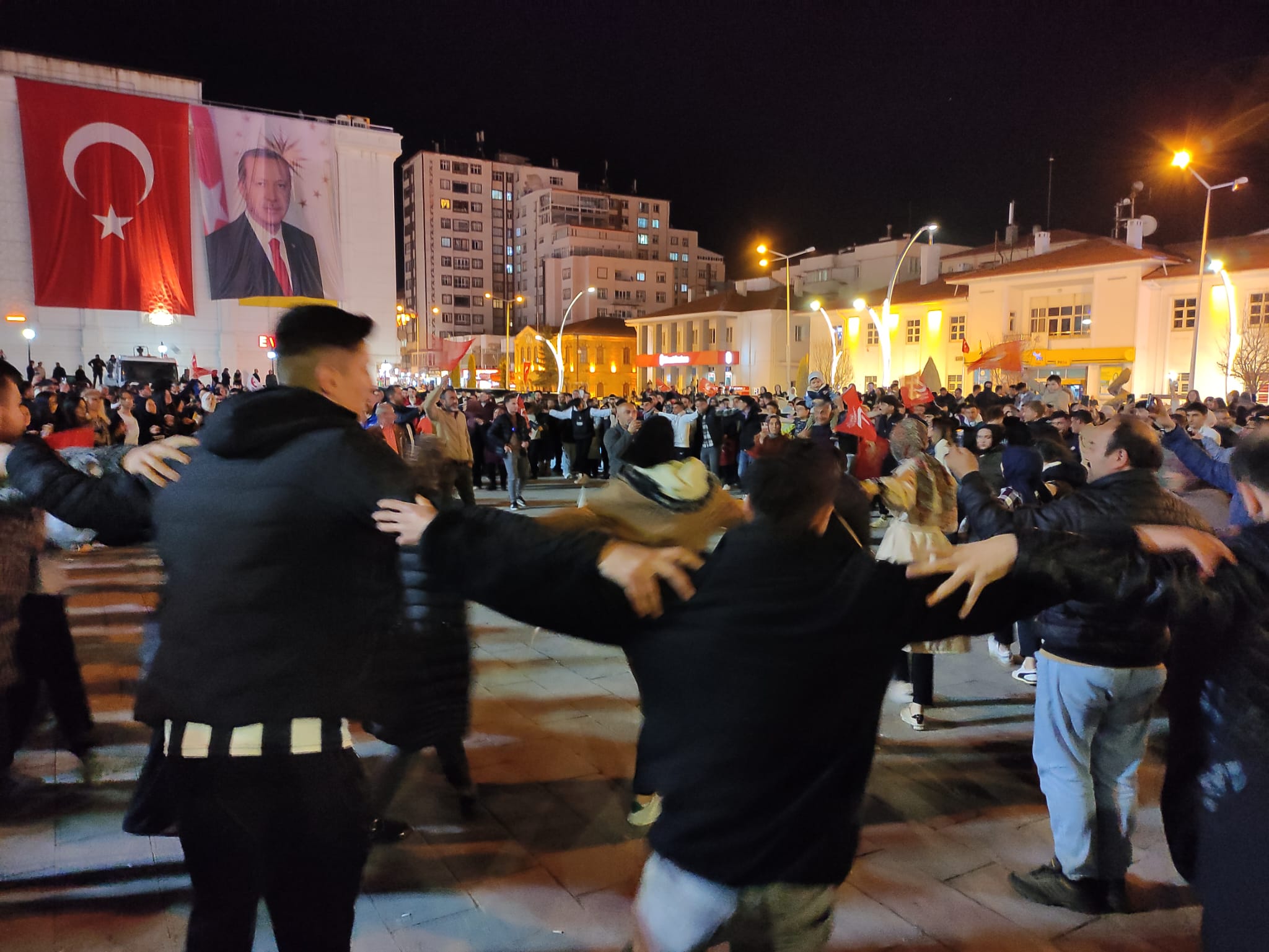 YOZGAT VE 13 İLÇENİN BAŞKANLARI BELLİ OLDU : MHP 7, AKP 5, YRP 2