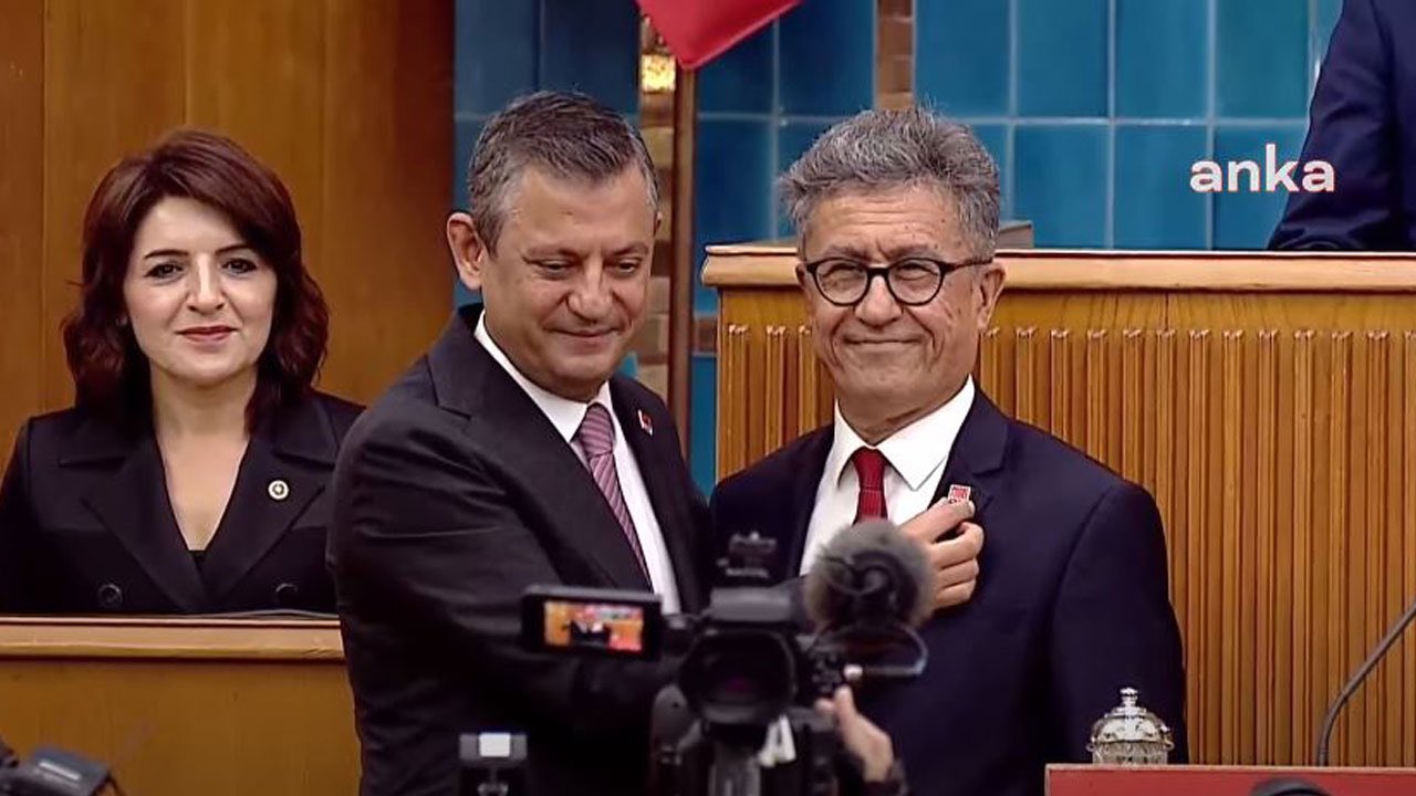 YOZGATLI BİLİM İNSANI PROF.DR.DEMİRER TÖRENLE CHP’YE GEÇTİ