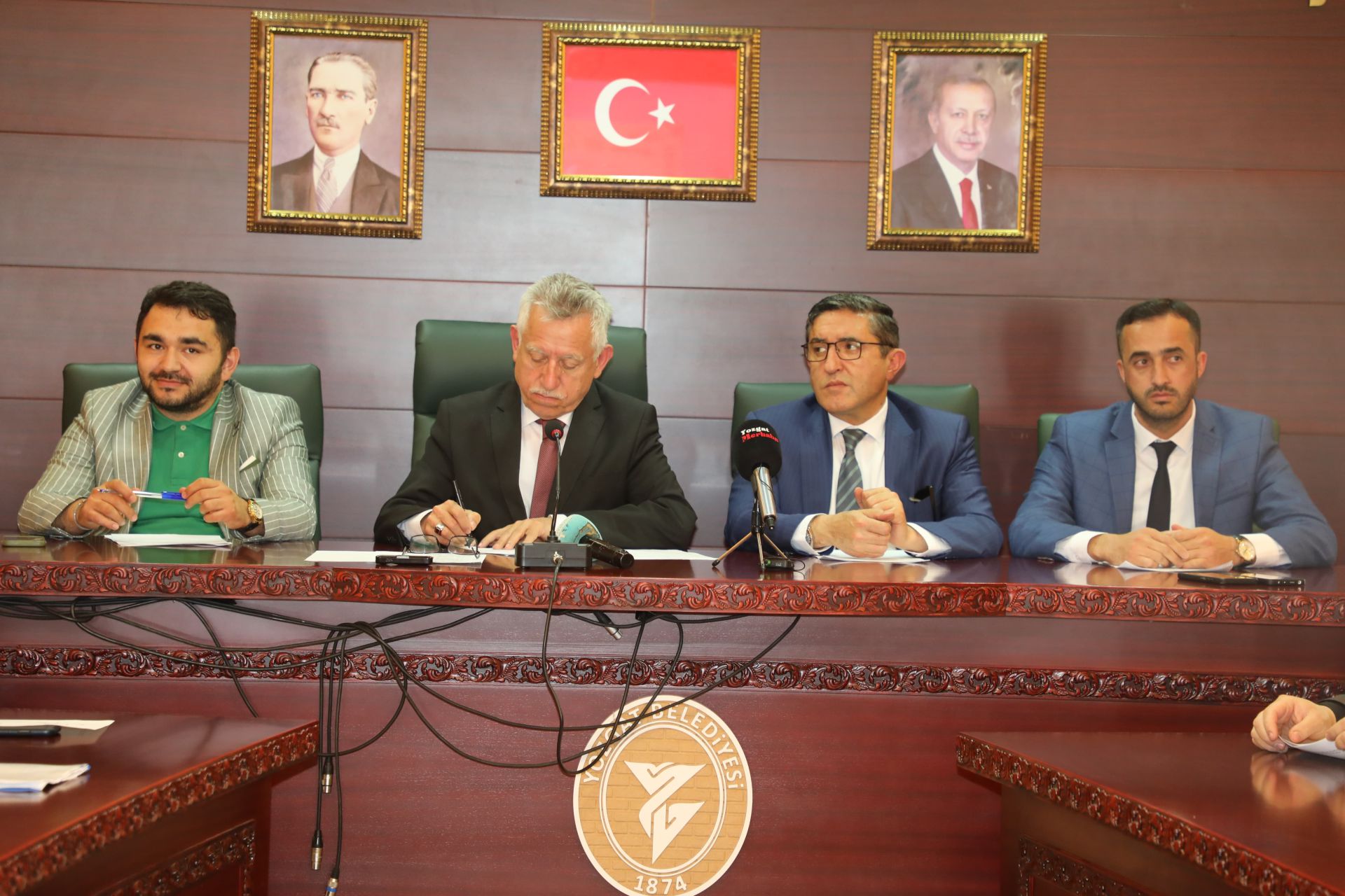 BAŞKAN ARSLAN’DAN BELEDİYE MECLİSİNDE İCRAAT DEĞERLENDİRMESİ