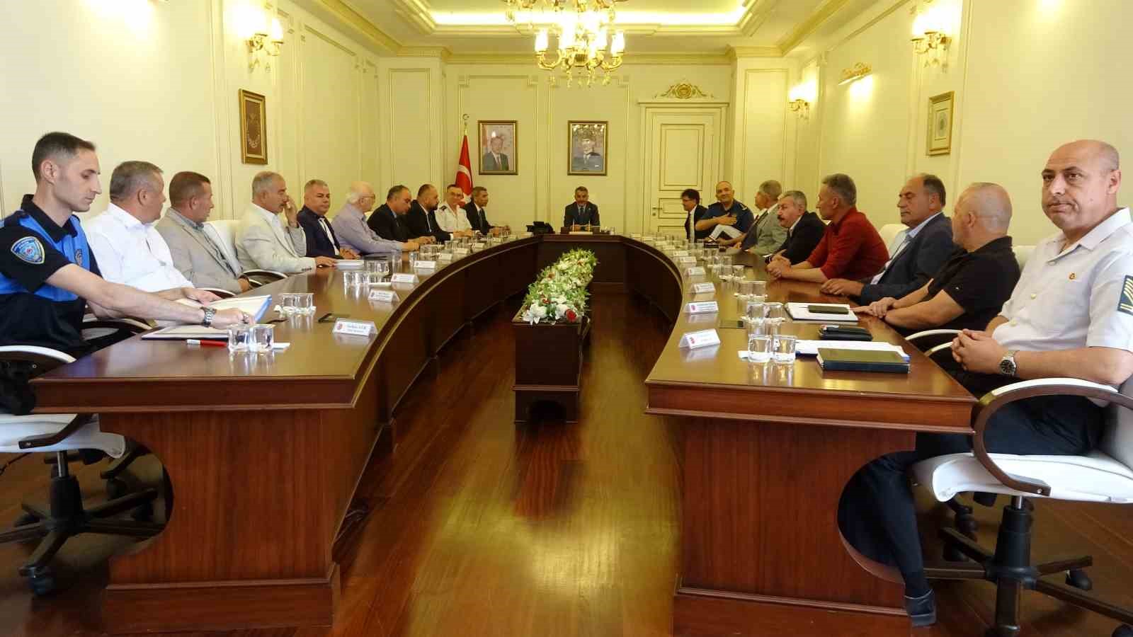 YOZGAT’TA BAYRAM BOYUNCA GÜVENLİK TEDBİRLERİ ÜST SEVİYEYE ÇIKARILDI
