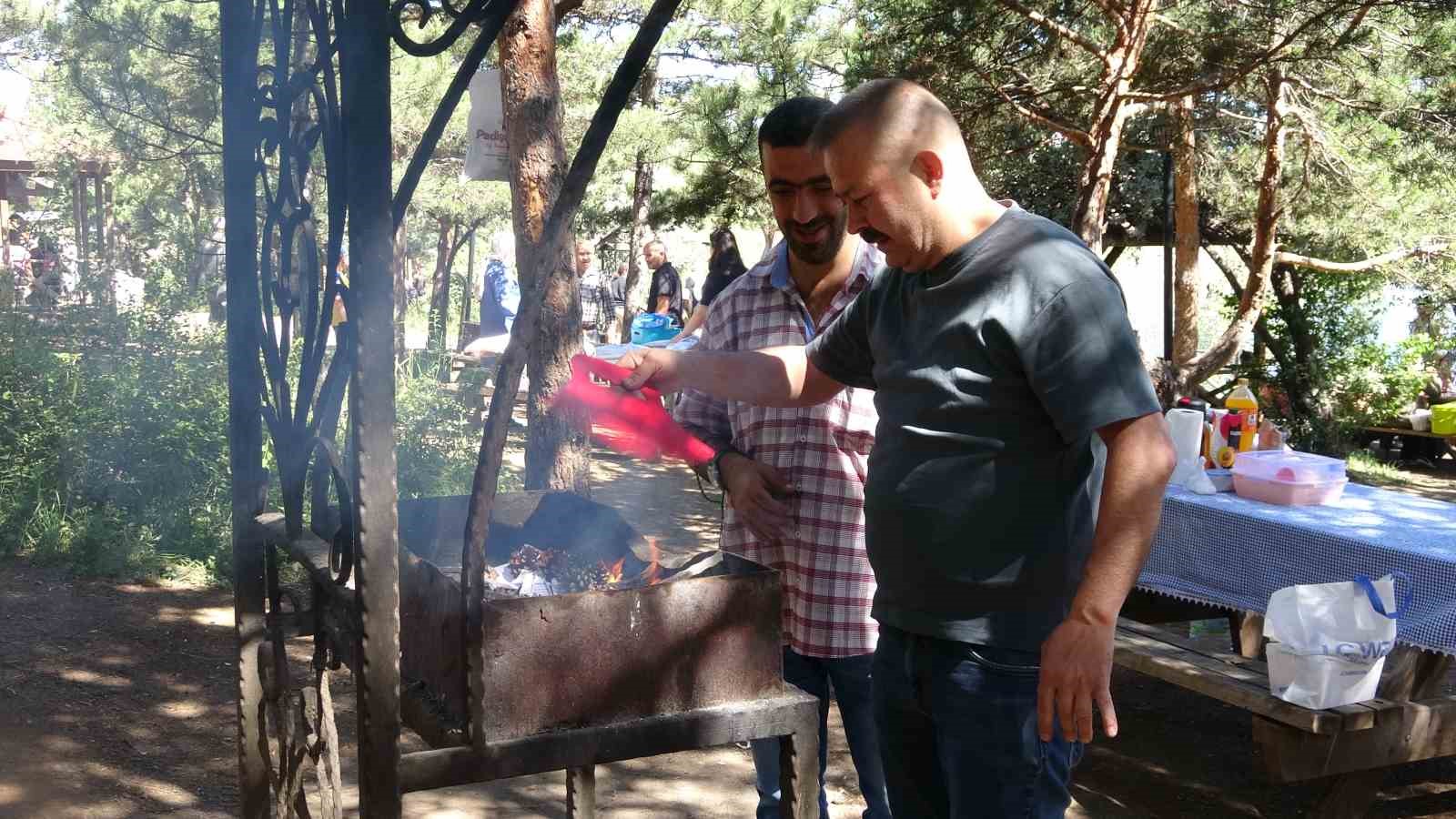 TÜRKİYE’NİN İLK MİLLİ PARKI BAYRAMDA ZİYARETÇİ AKININA UĞRADI
