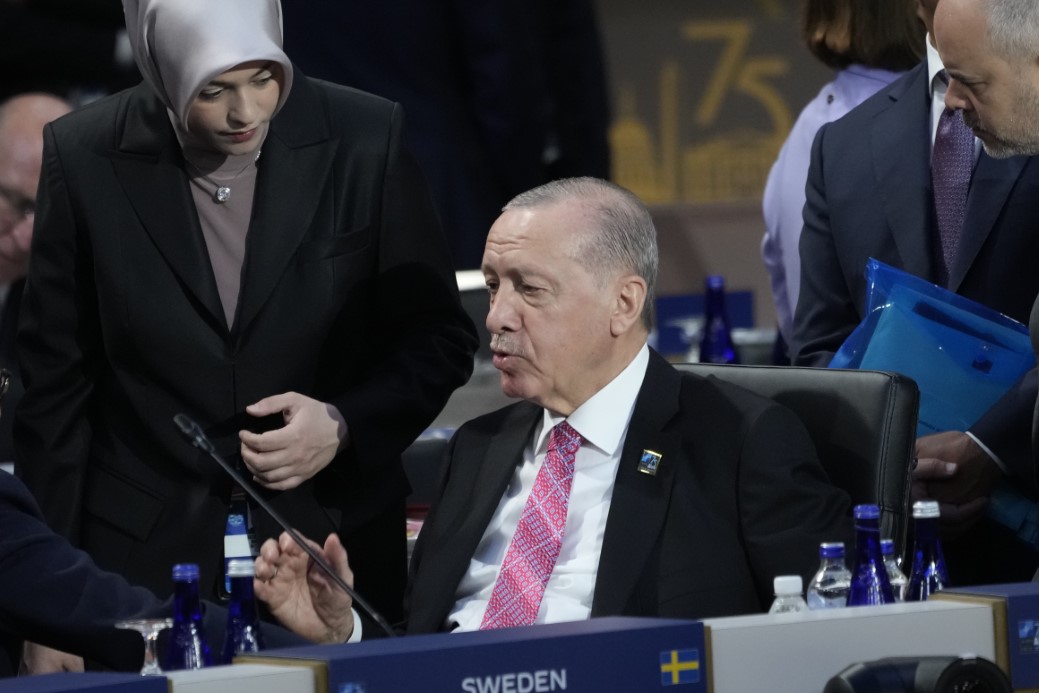 NATO LİDERLER ZİRVESİ SON GÜNÜNDE