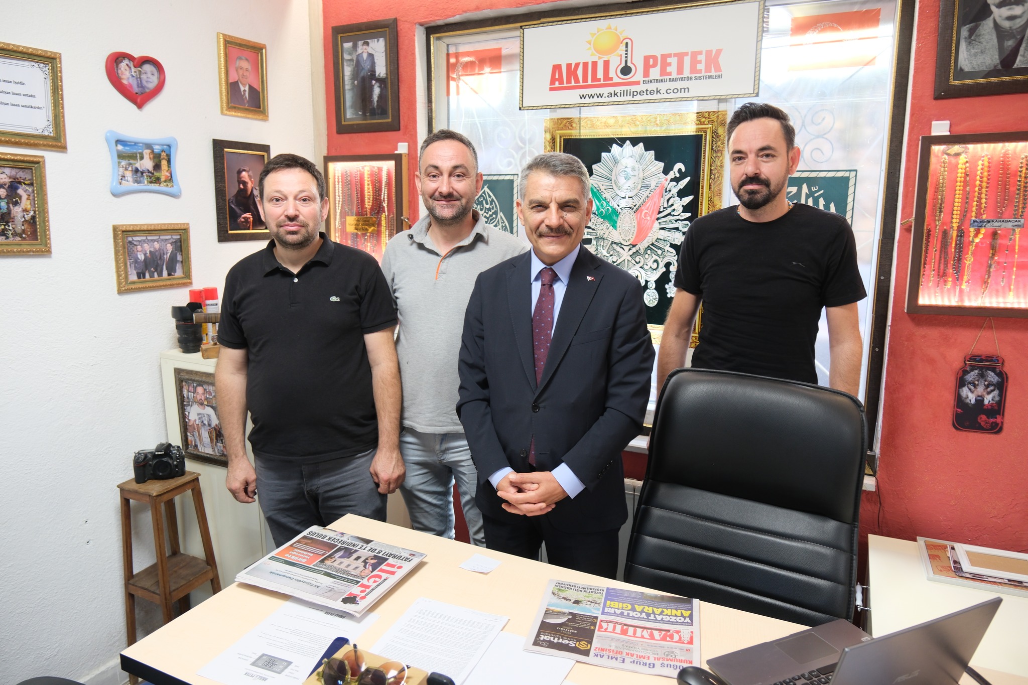 VALİ ÖZKAN,KENTİMİZİN YETENEKLİ ESNAFLARINI ZİYARET EDEREK KUTLADI