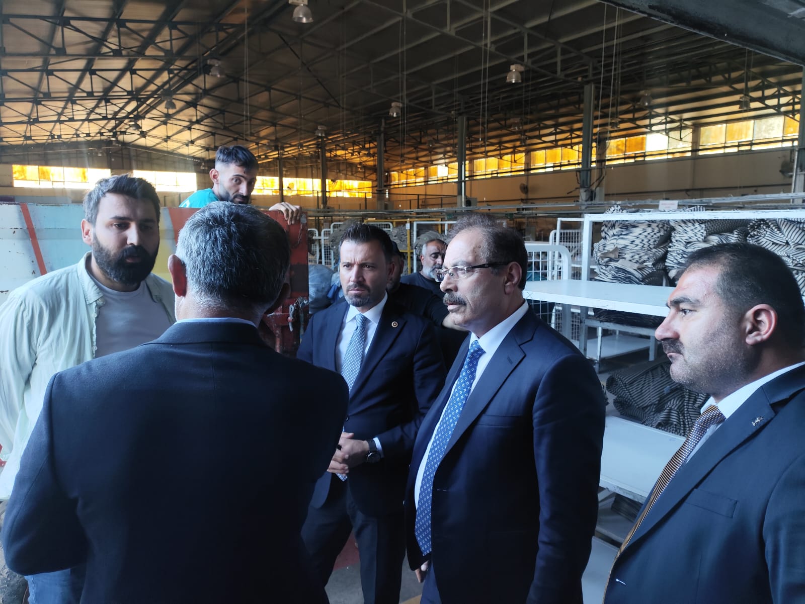 RİTİM TEXTİL PERSONELİNE AK PARTİ MİLLETVEKİLLERİ SAHİP ÇIKTI