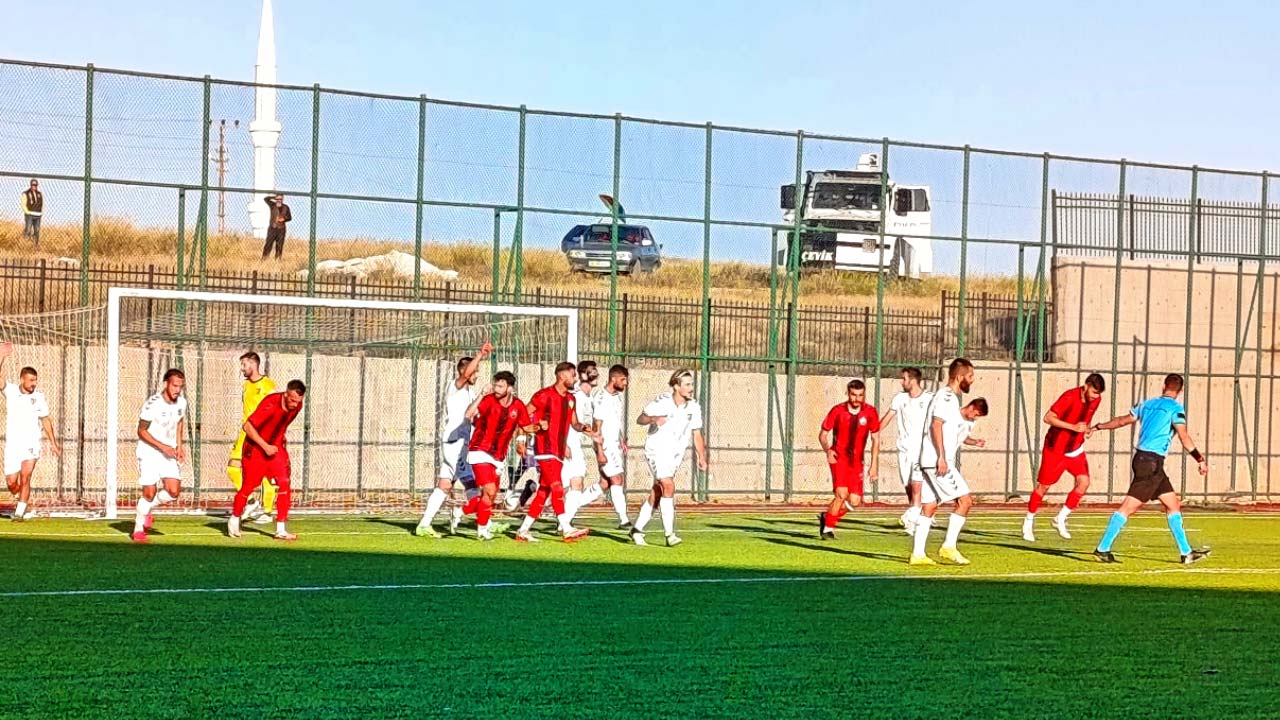 BOZOKSPOR TARAFTARININ YÜZÜNÜ SORGUN'DA GÜLDÜRDÜ : 2-1