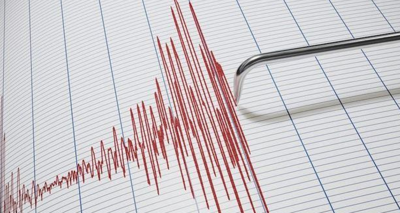 İZMİR KARABURUN AÇIKLARINDA 4,0 BÜYÜKLÜĞÜNDE DEPREM