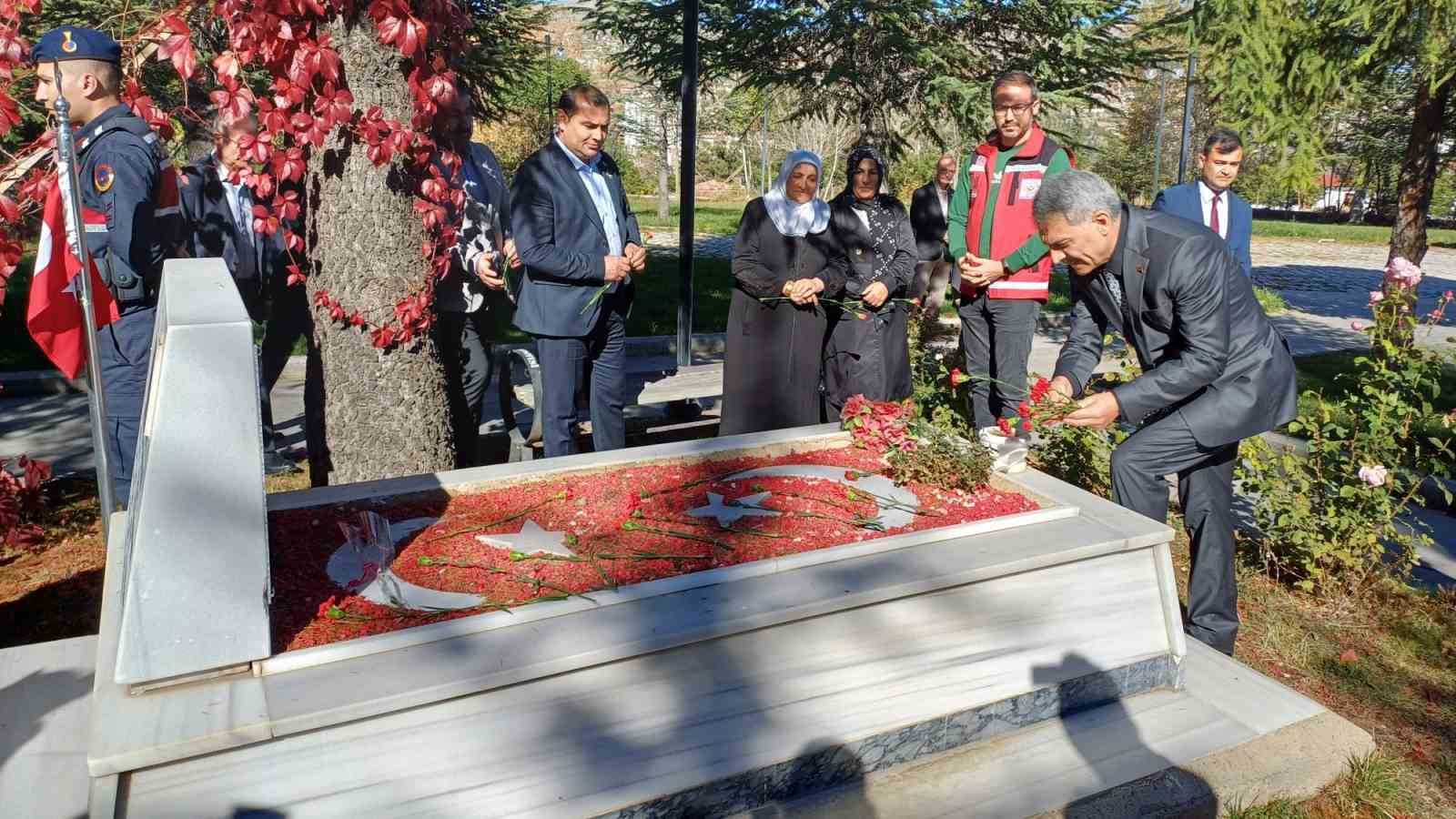 YOZGAT’TA ŞEHİT KABİRLERİ ZİYARET EDİLDİ