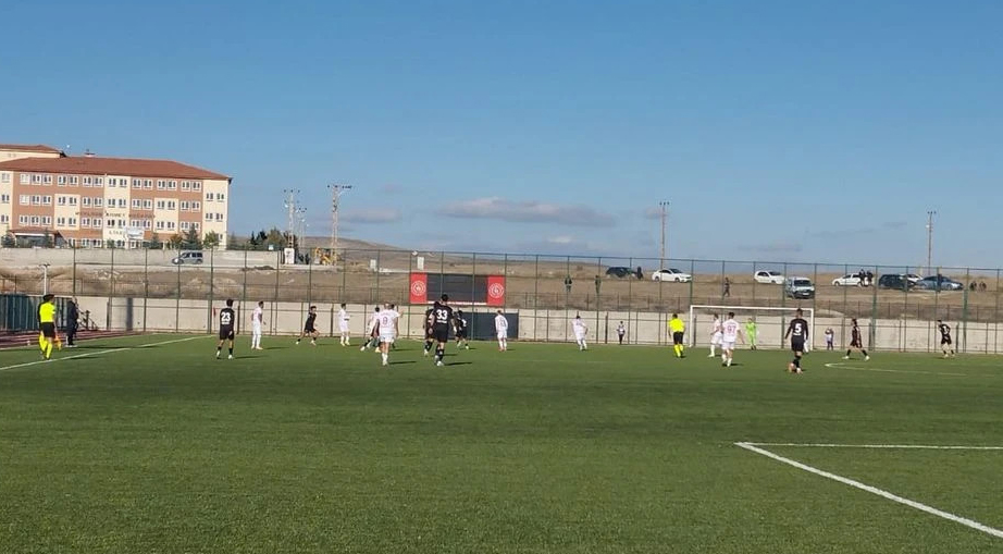 BOZOKSPOR ŞEYTANIN BACAĞINI KIRDI VE BU HAFTA 3 PUANI KAPTI