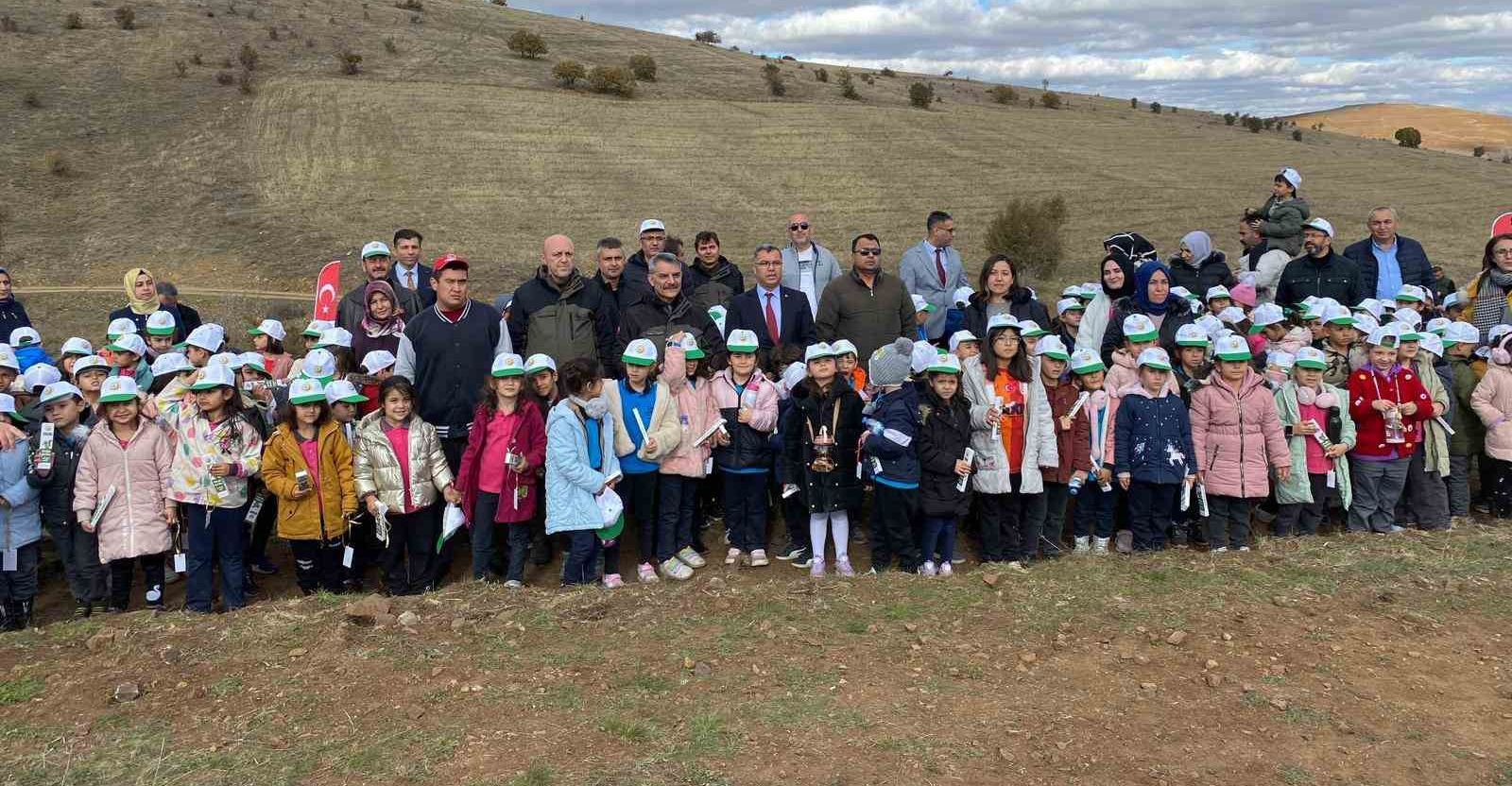 YOZGATTA BU PROJE KAPSAMINDA 5503 İLKOKUL ÖĞRENCİSİ FİDAN DİKECEK