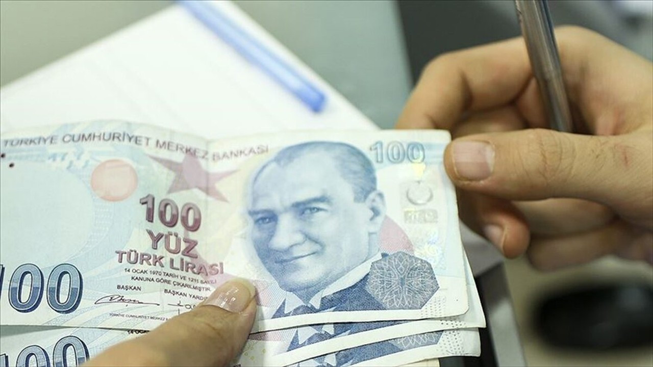 YAŞLI VE ENGELLİ AYLIKLARI HESAPLARA YATIRILDI