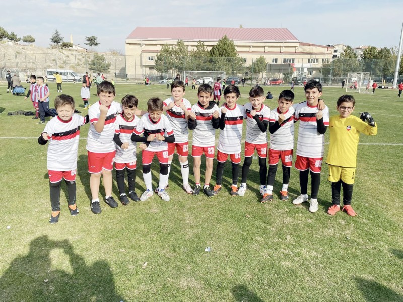 YOZGATLI MİNİKLER KAPADOKYA TURNUVASINDA ŞAMPİYON OLDU