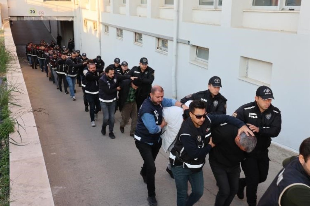 ADANA’DA "BAYGARA" ORGANİZE SUÇ ÖRGÜTÜ ÜYESİ 207 KİŞİ TUTUKLANDI