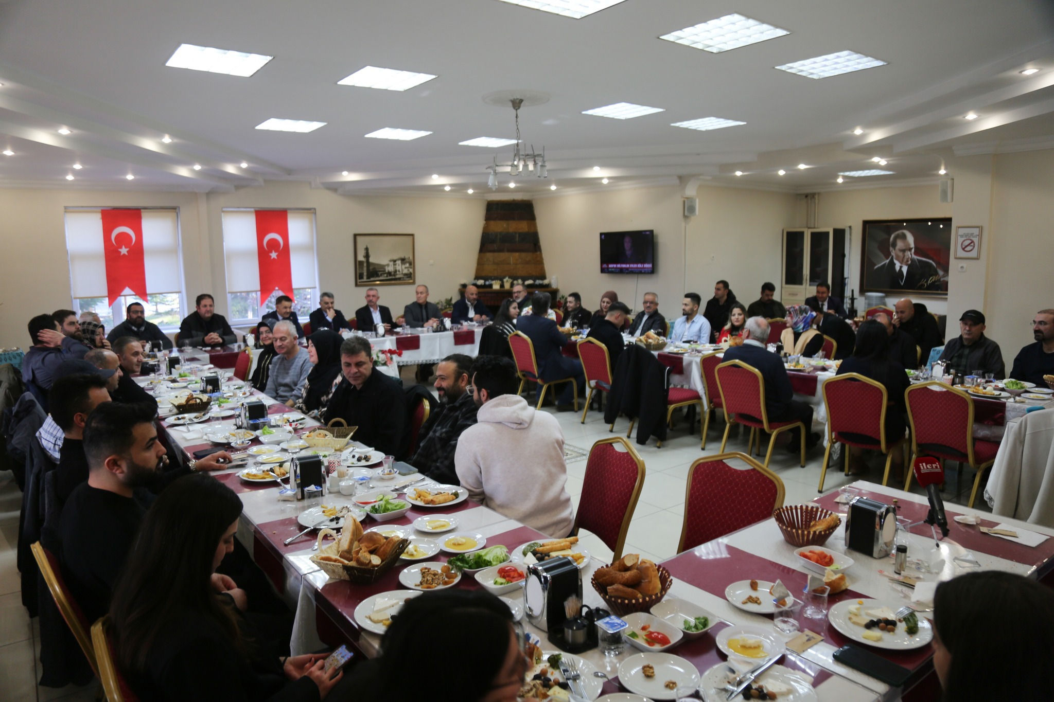YOZGAT VALİSİ ÖZKAN :BASIN,ÇAĞDAŞ DEMOKRASİLERİN GÜVENCESİDİR