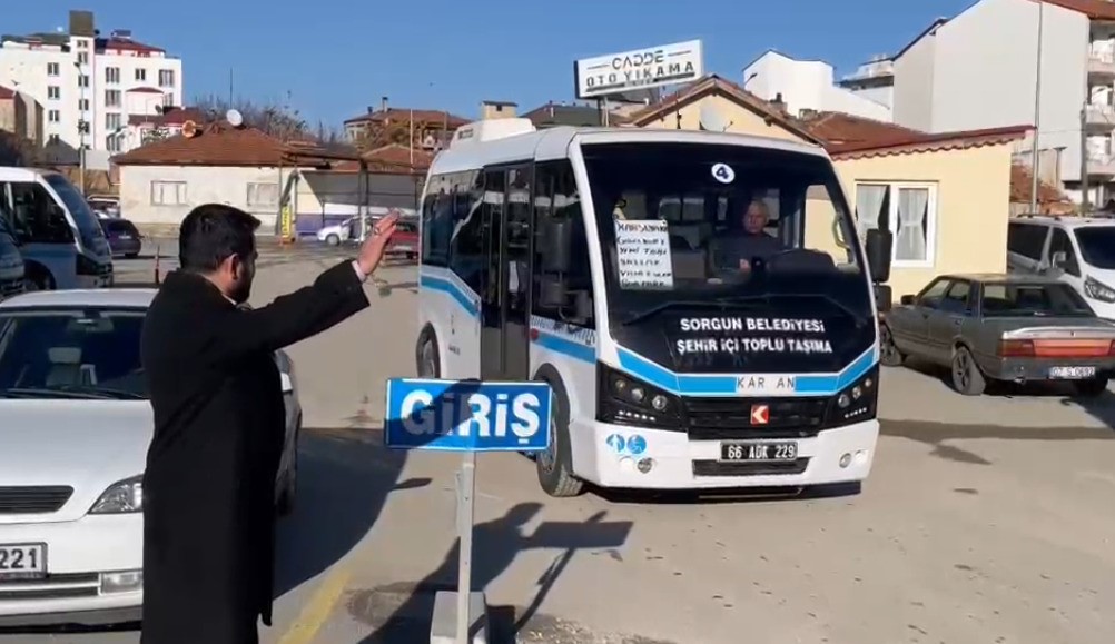 SORGUNDAKİ GASSALLAR ÜCRETSİZ SEYAHATIN SÜREKLİLİĞİNİ İSTİYOR