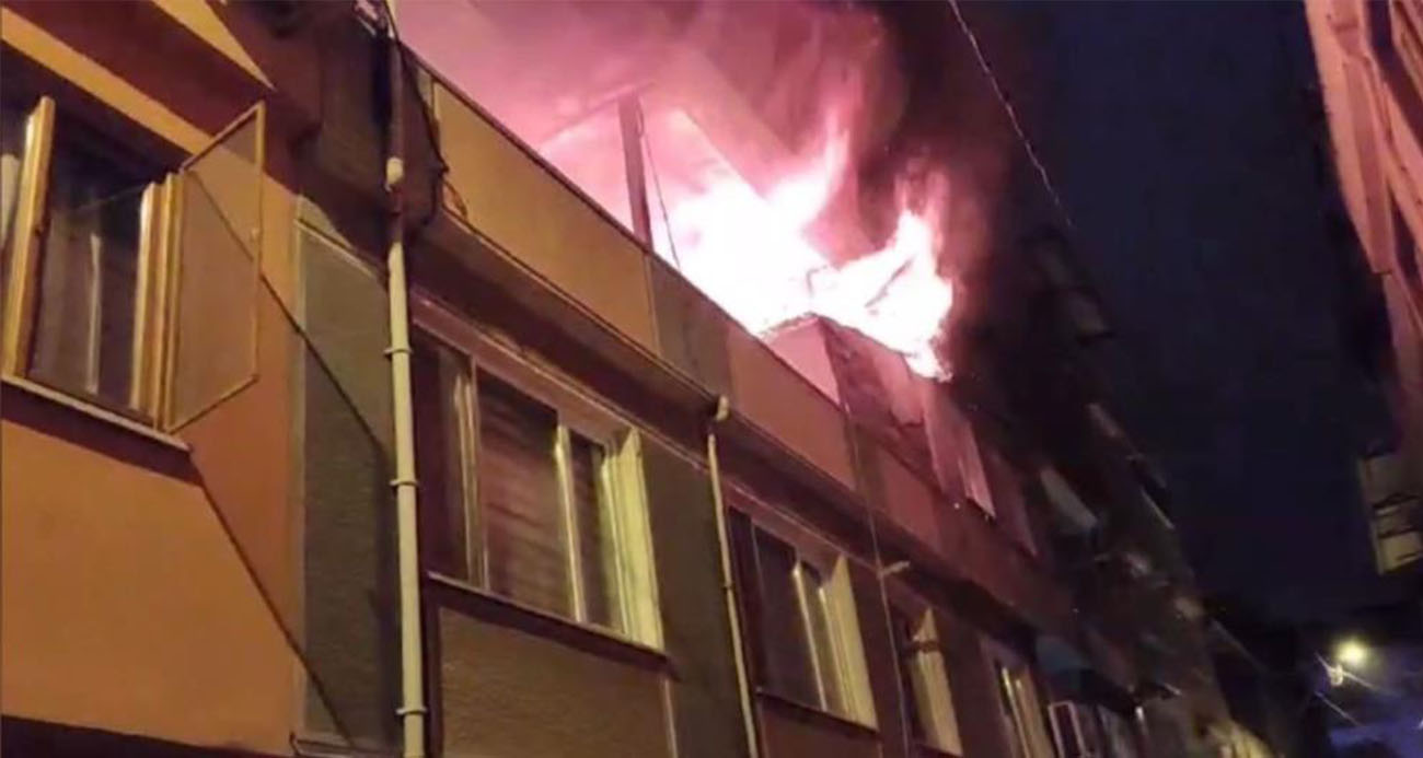 BURSA’DA KORKUTAN YANGIN: ALEVLERLE MÜCADELE EDEN EKİPLERİN ÜZERİNE ELEKTRİK TELİ DÜŞTÜ 