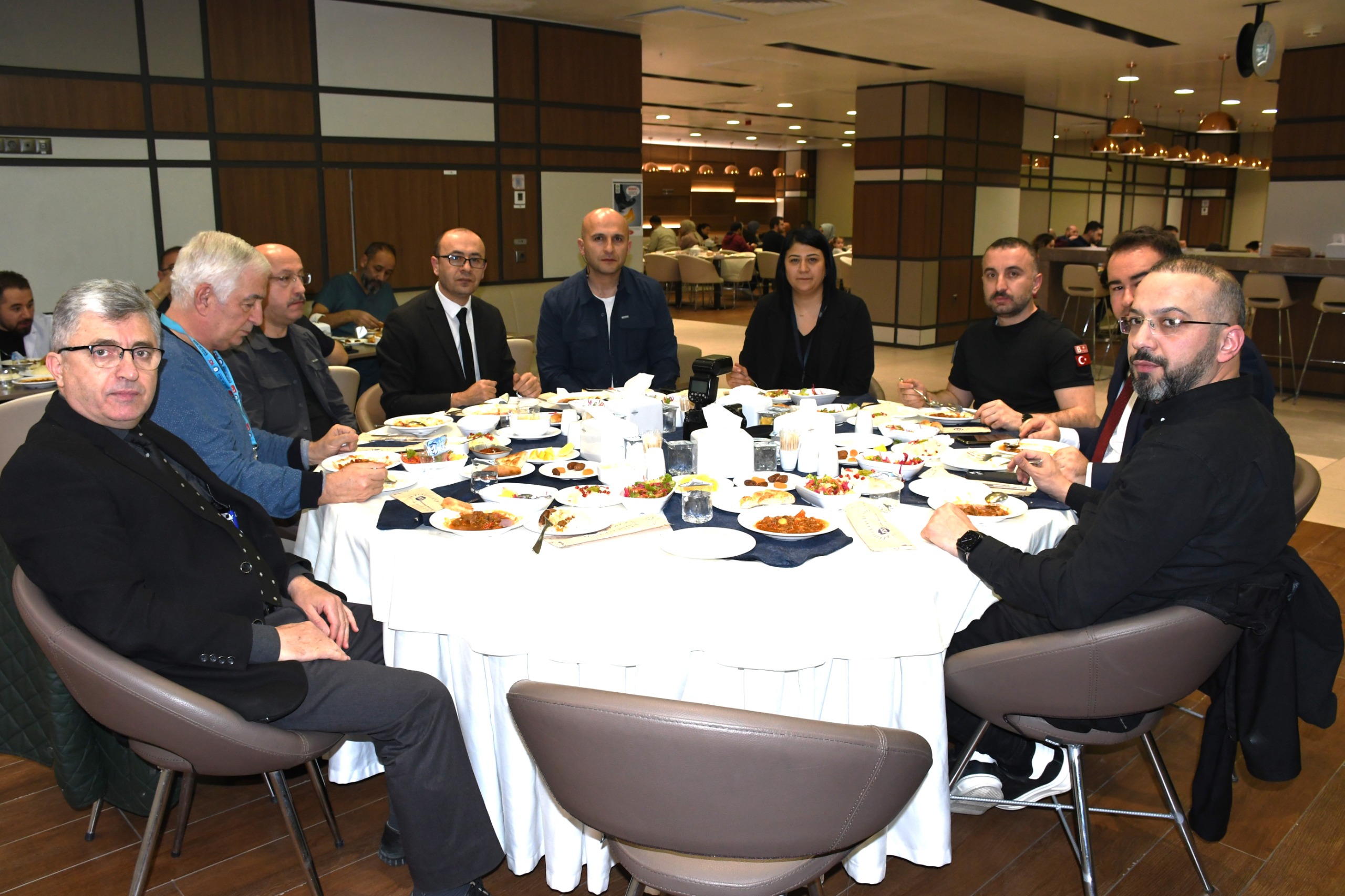 ŞEHİR HASTANESİNDE 14 MART TIP BAYRAMI NEDENİYLE İFTARLI KUTLAMA