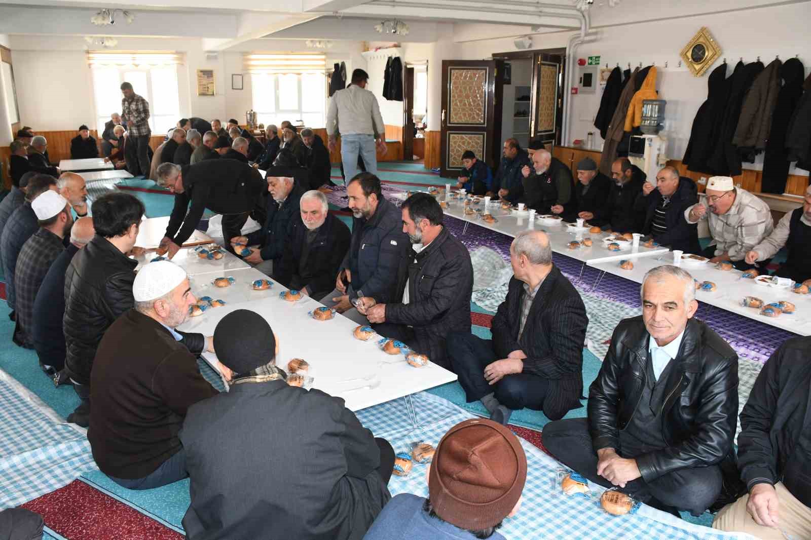 YOZGAT’TA ‘HAC YEMEĞİ’ GELENEĞİ NESİLDEN NESİLE SÜRDÜRÜLÜYOR