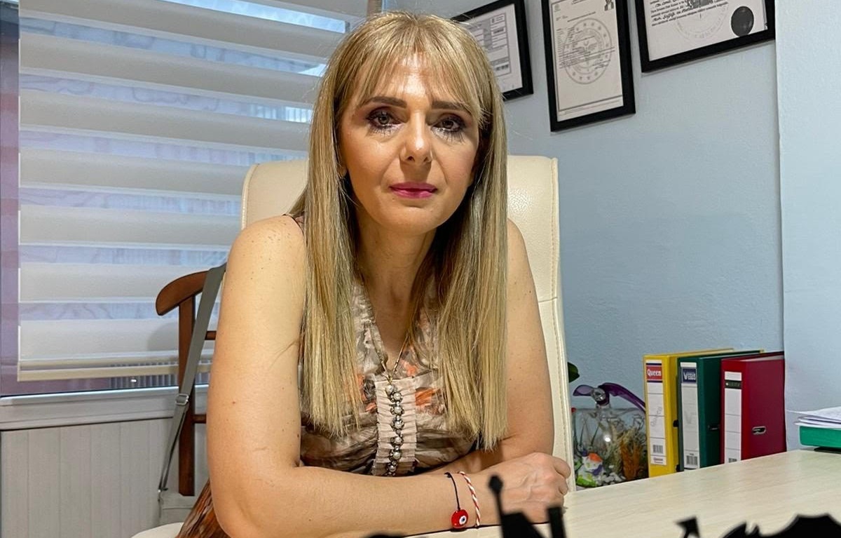 HİÇBİR ŞEYİ BEĞENMEYEN KİŞİLERLE NASIL BAŞEDİLİR  ?