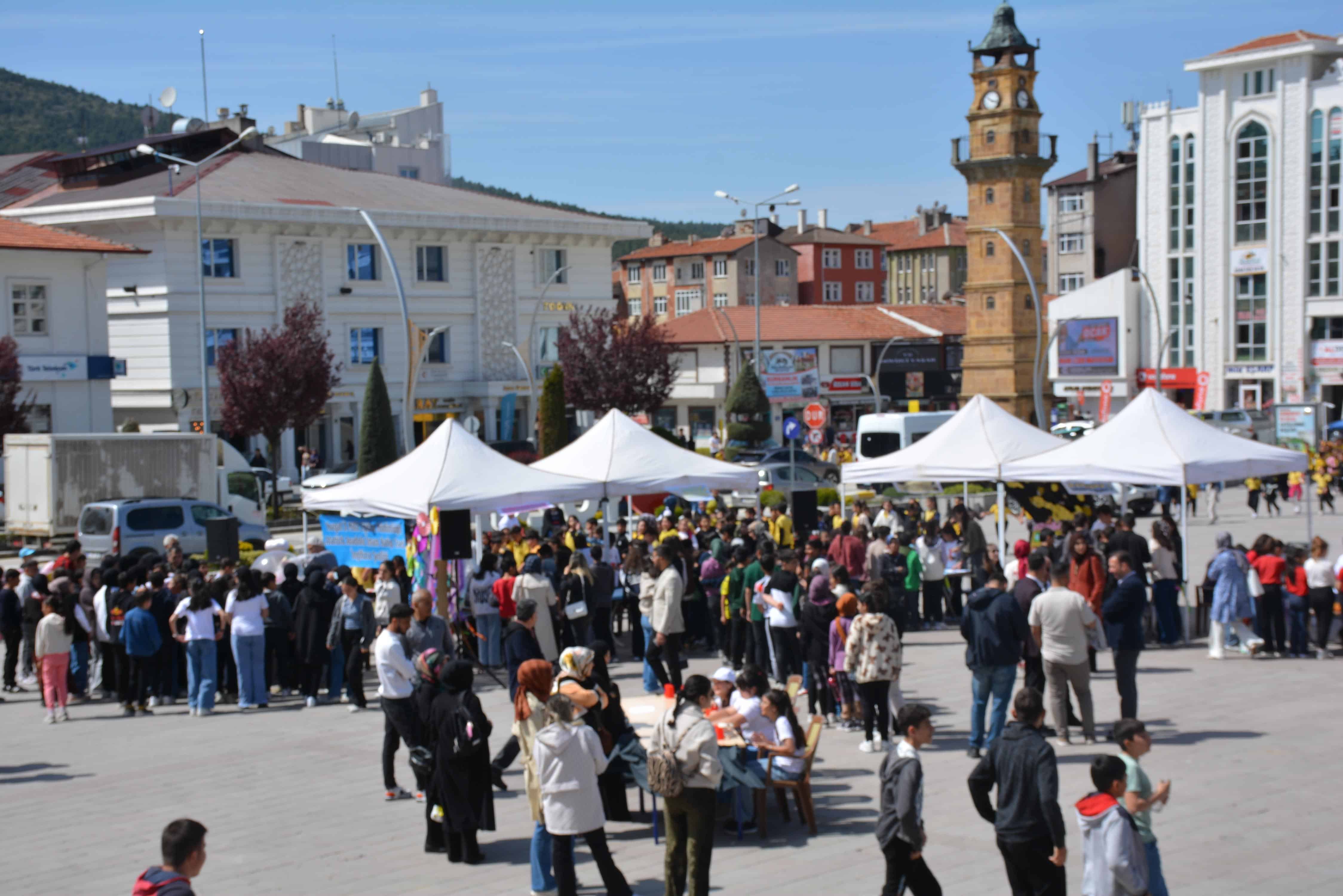 Anadolu lisesi öğrencilerinden ‘ingilizce festivali ‘