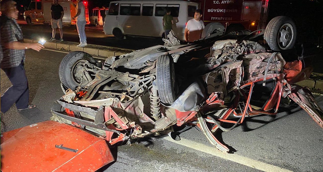 TOFAŞ OTOMOBİL KAĞIT GİBİ EZİLDİ: 1 YARALI