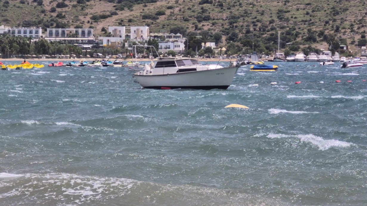 BODRUM’U FIRTINA VURDU