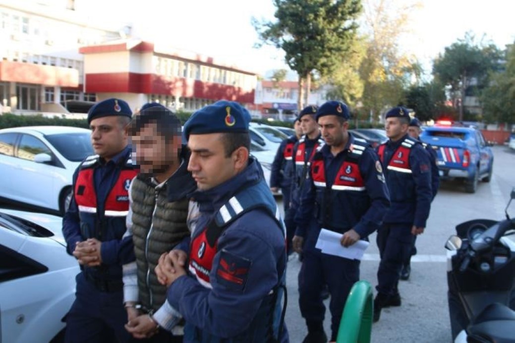CANLI YAYINDA CİNAYETİ İTİRAF ETTİ İNDİRİM ALDI