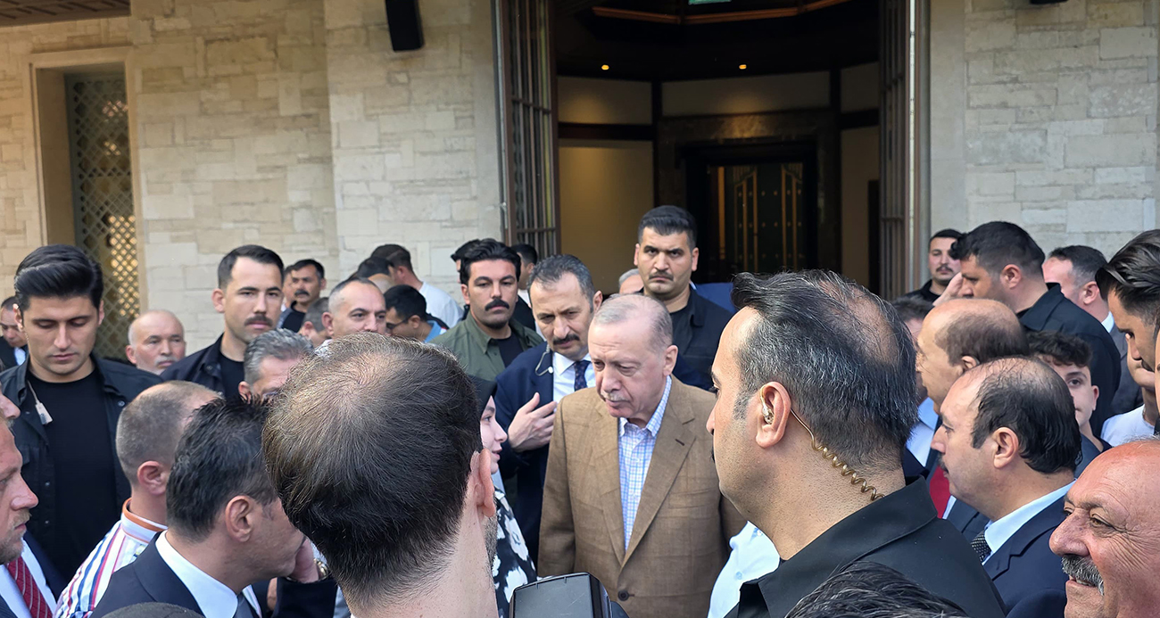 CUMHURBAŞKANI ERDOĞAN BAYRAM NAMAZINI MARMARİS OKLUK MİLLET CAMİİ’NDE KILDI