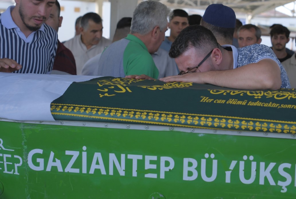 BİNLERCE BALONUN BIRAKILDIĞI ELİF AZRA, HAYATINI KAYBETTİ