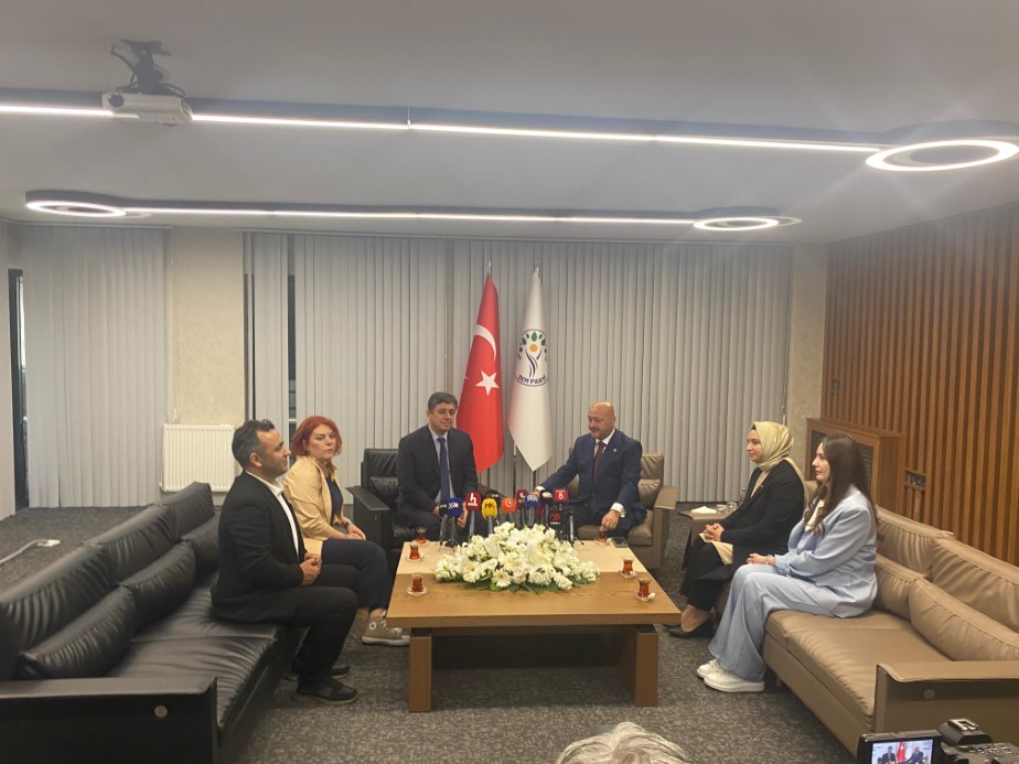 AK PARTİ’DEN DEM PARTİ’YE BAYRAM ZİYARETİ
