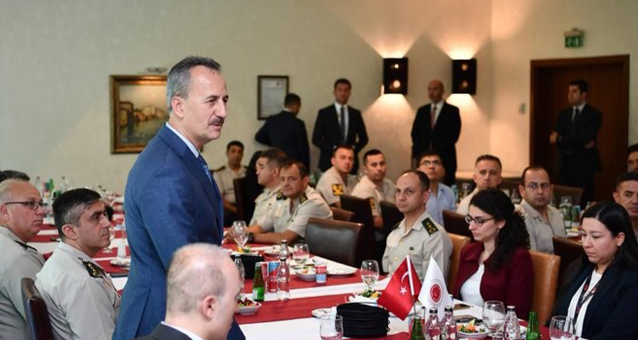 SAVUNMA SANAYİİ BAŞKANI GÖRGÜN, ASKERİ ATAŞELERLE BİR ARAYA GELDİ 