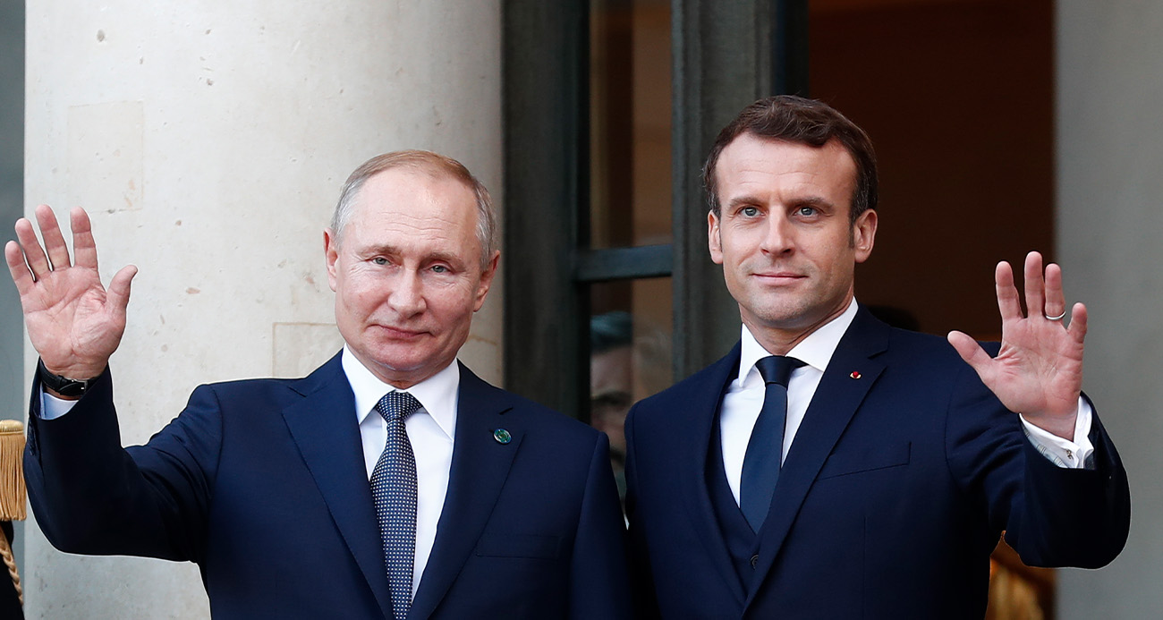PUTİN İLE FRANSIZ MEVKİDAŞI MACRON ARASINDA YAKLAŞIK 3 YILIN ARDINDAN İLK GÖRÜŞME 