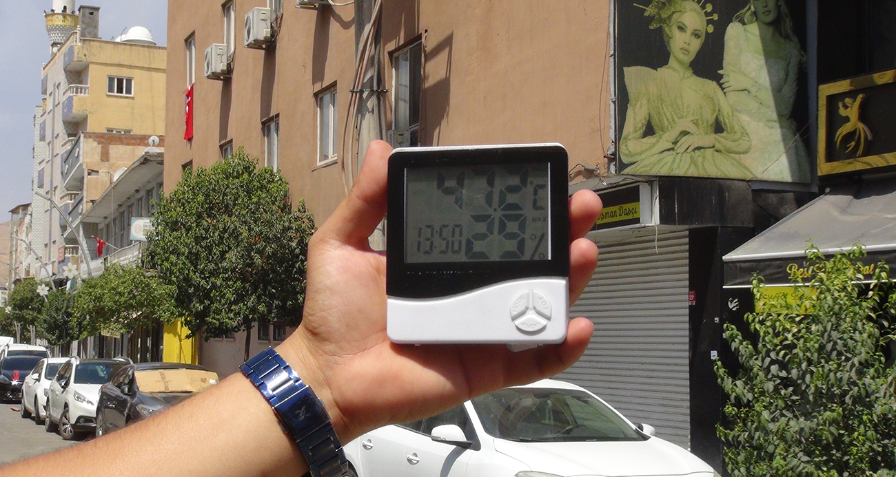 CİZRE’DE TERMOMETRE 47 DERECEYİ GÖSTERDİ