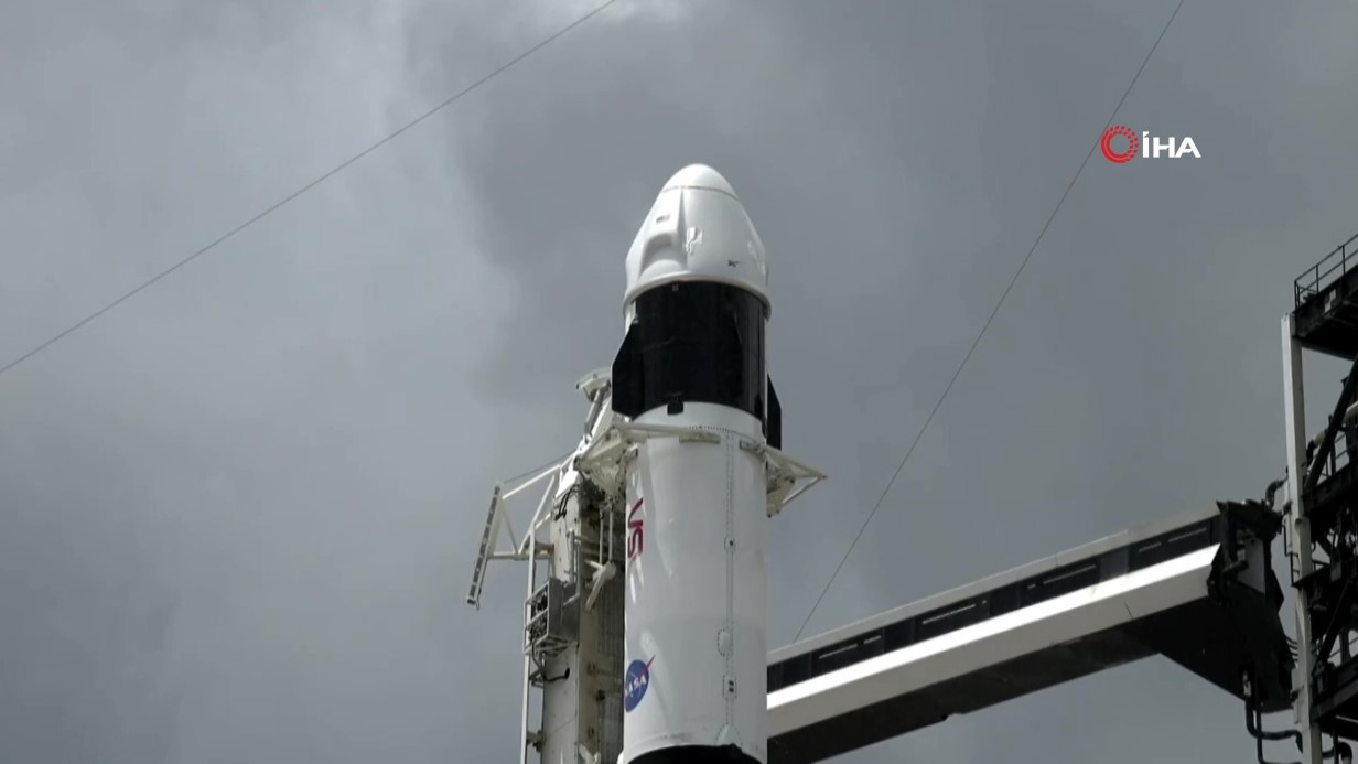 SPACEX’İN 11’İNCİ İNSANLI UZAY UÇUŞ GÖREVİ ERTELENDİ 
